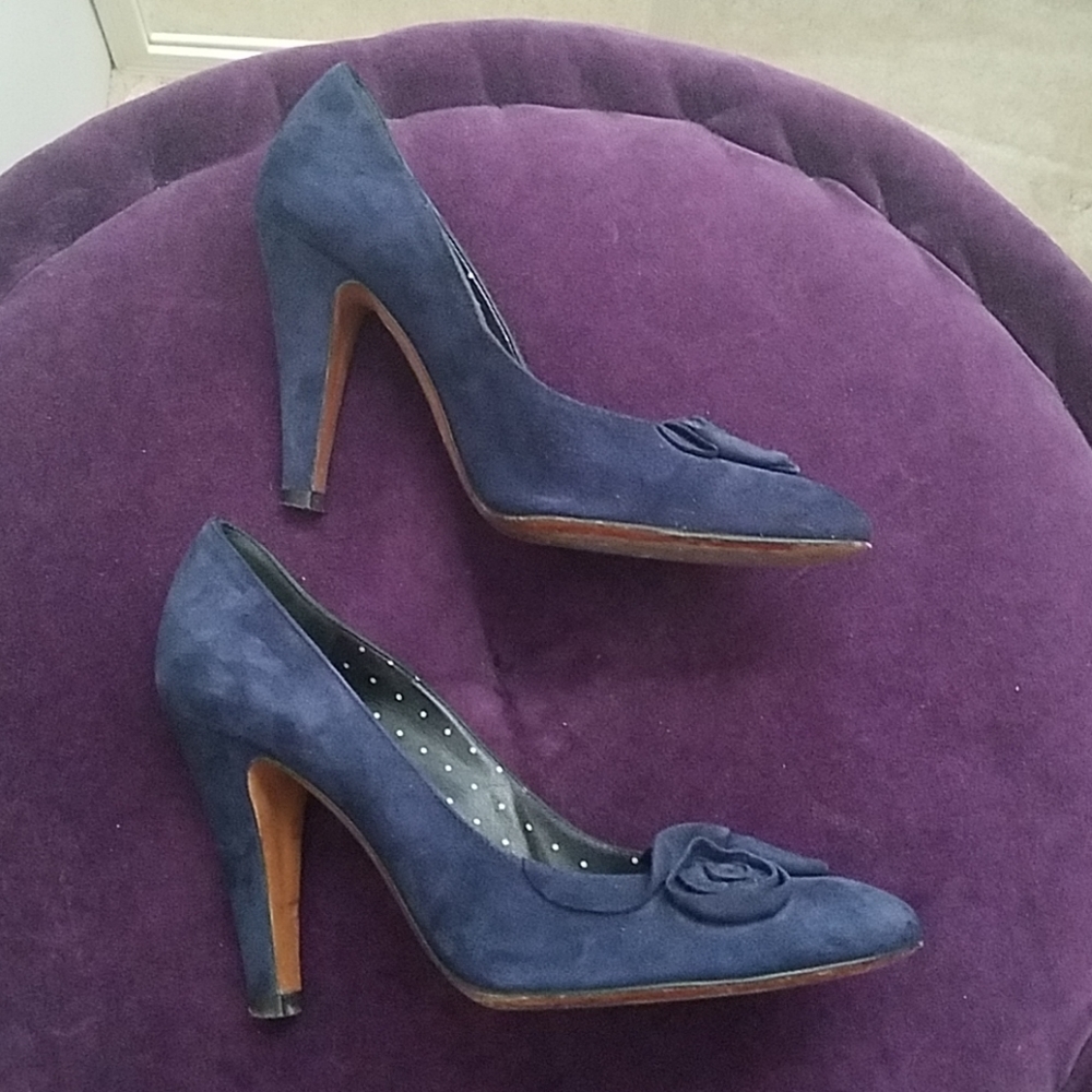 [Moschino] Navy Suede Pumps - Picture 5 of 8